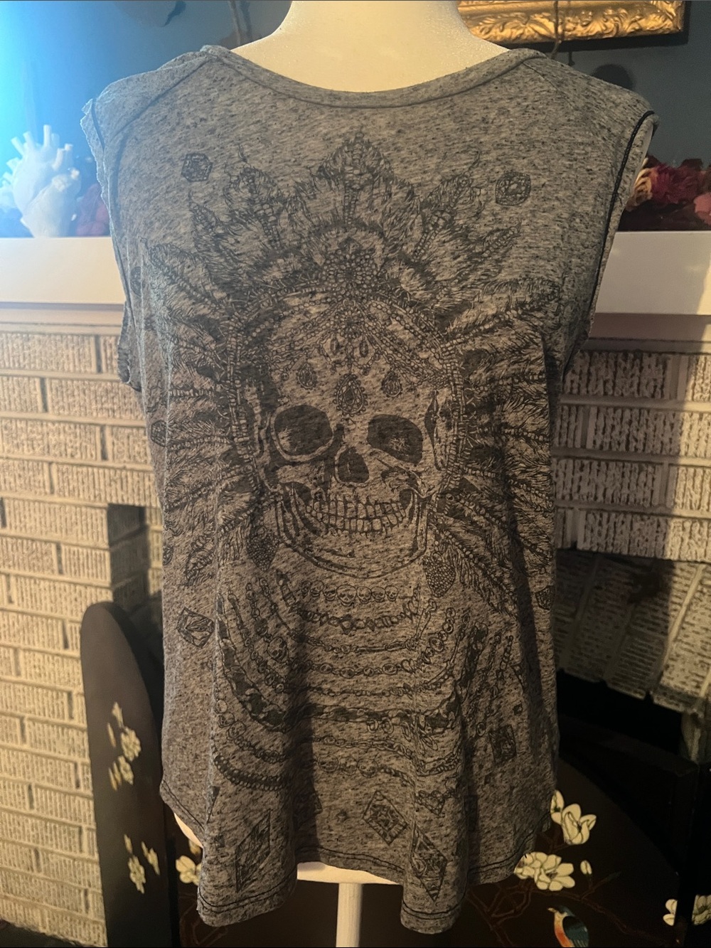 Lauren Moshi Feather Headdress Skull Burnout Tee Gray Graphic Top Boho Goth RARE